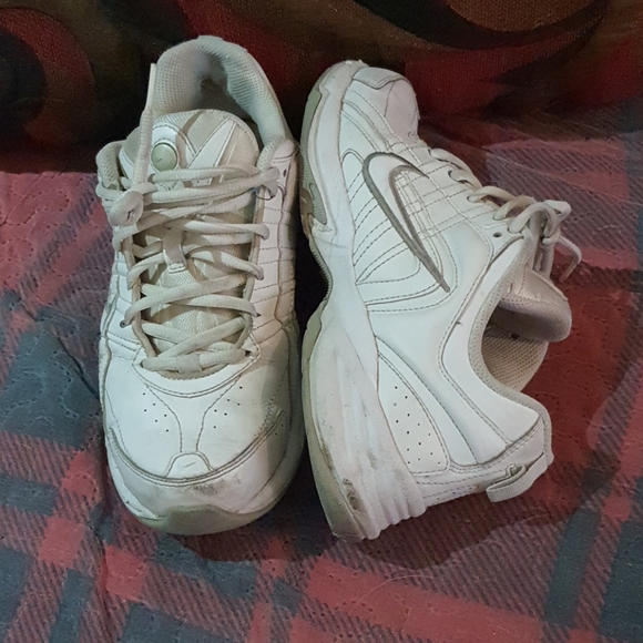 Nike Sneakers - Picture 1 of 5